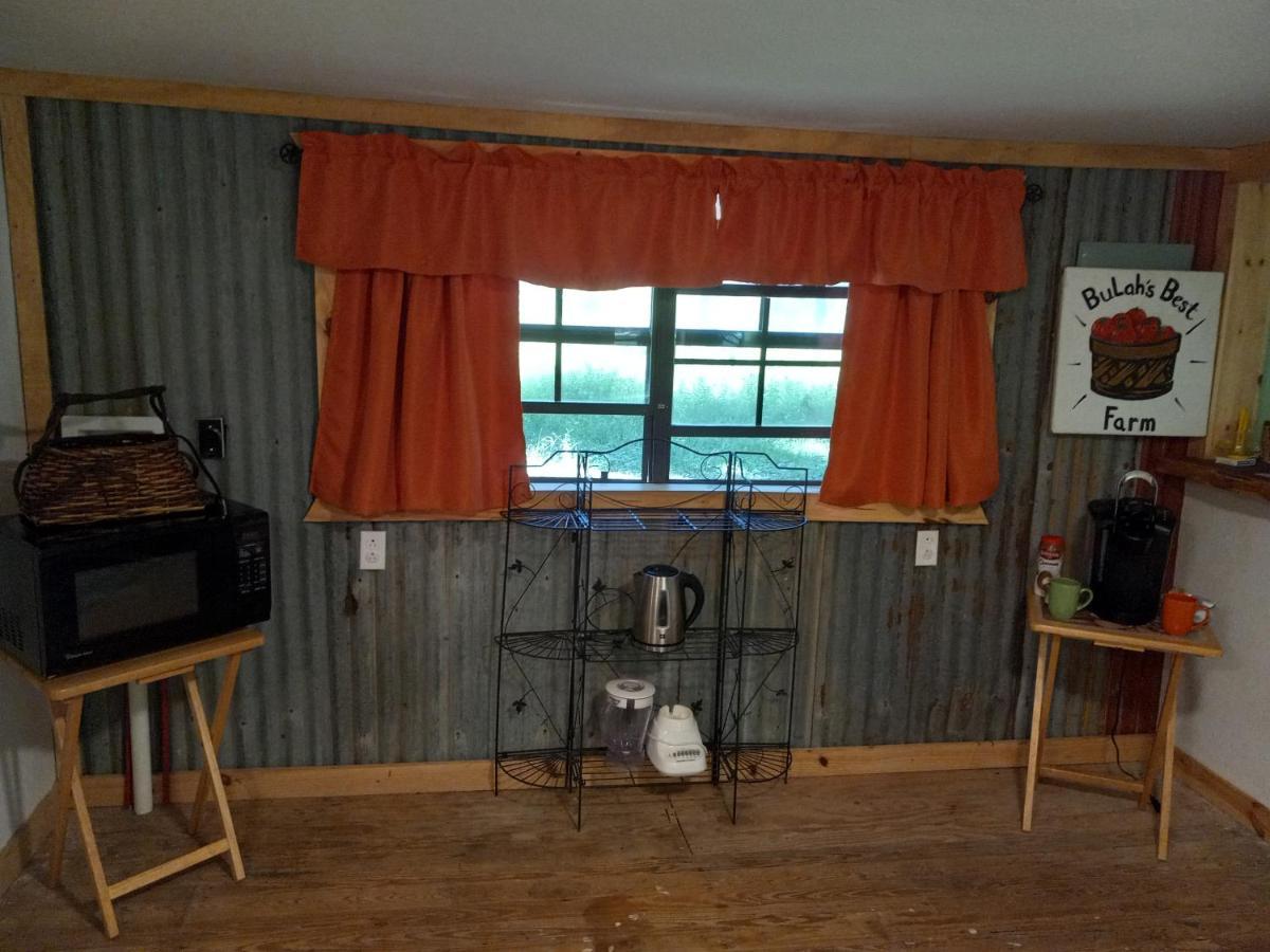 Adorable 1 Bedroom Honey House Rusk 外观 照片