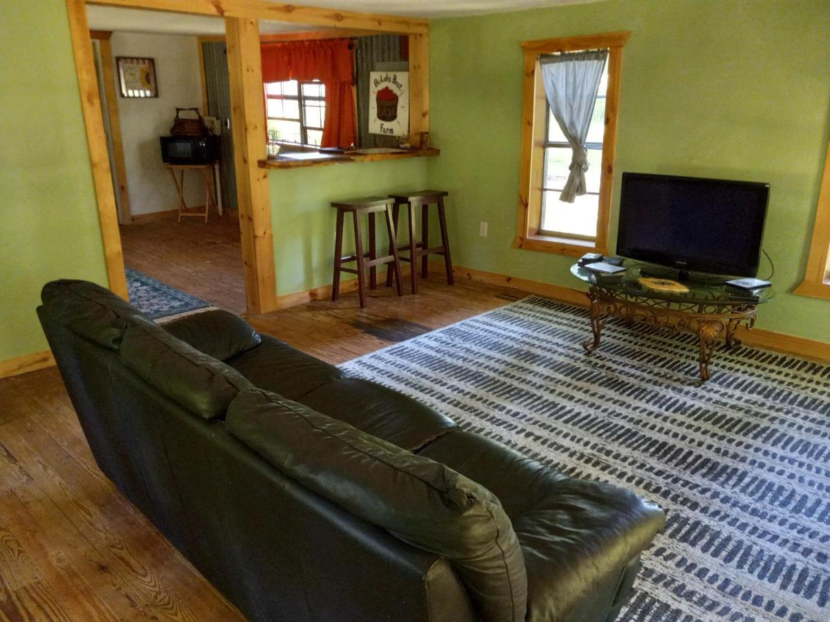 Adorable 1 Bedroom Honey House Rusk 外观 照片